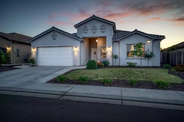 716 Mesa DR, Madera, CA 93636