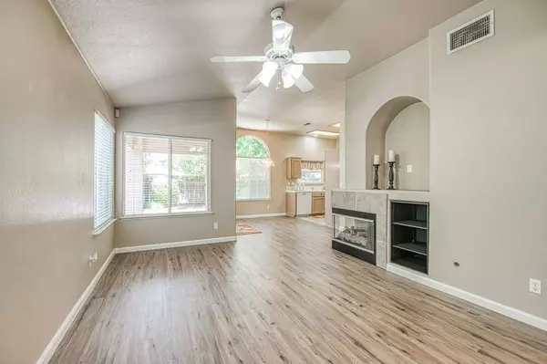 7518 N Trellis CIR, Fresno, CA 93720