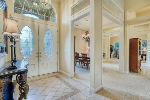 1223 E Rosemont LN, Fresno, CA 93730