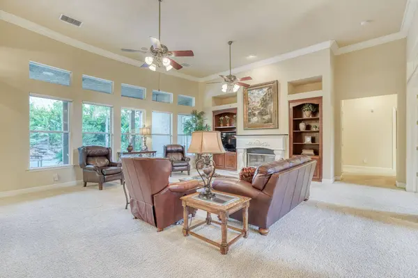 1223 E Rosemont LN, Fresno, CA 93730