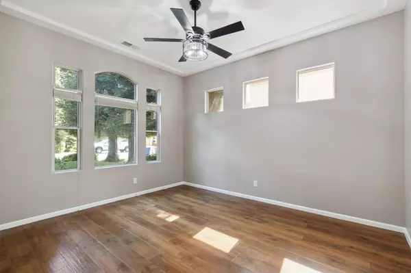 2767 Sussex AVE, Clovis, CA 93611