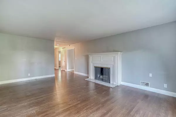 1463 W San Madele AVE, Fresno, CA 93711