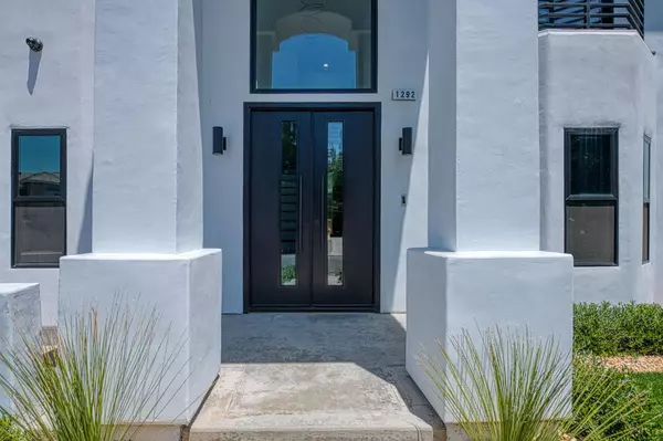 1292 E Valley Forge DR, Fresno, CA 93720