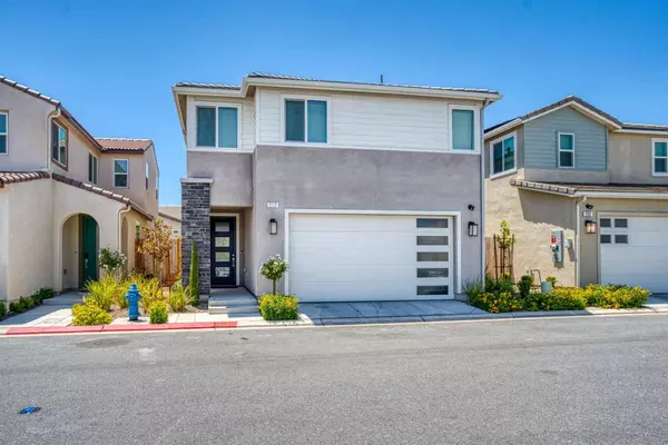 212 Arbor DR, Madera, CA 93636