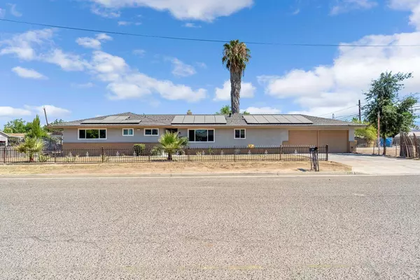 780 E ST, Orange Cove, CA 93646