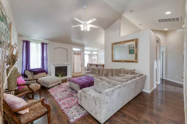 5551 N Brent AVE, Fresno, CA 93723