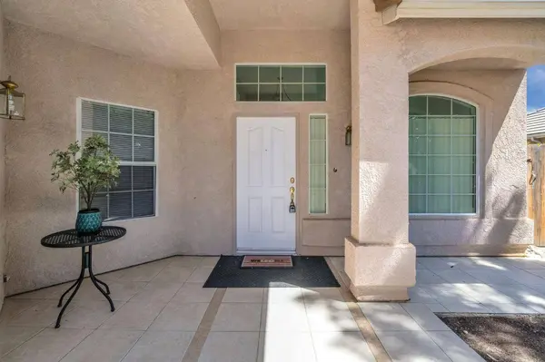 2854 E Palisade DR, Fresno, CA 93720