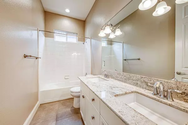 3932 Sussex AVE, Clovis, CA 93619