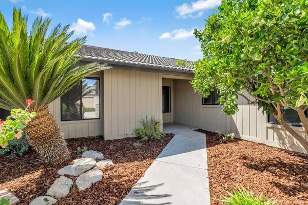 1724 Tollhouse LN, Clovis, CA 93611