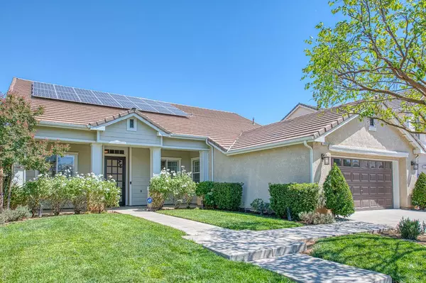 1925 N Whiteash AVE, Clovis, CA 93619