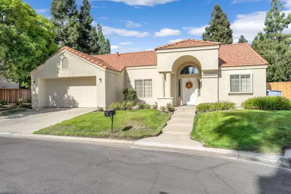 9498 N Congress AVE, Fresno, CA 93720