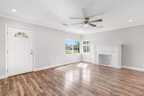 1415 N Howard AVE, Fresno, CA 93703