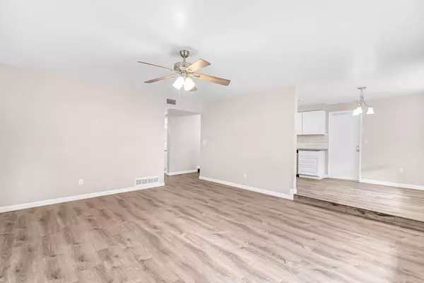 1719 E Los Altos AVE, Fresno, CA 93710