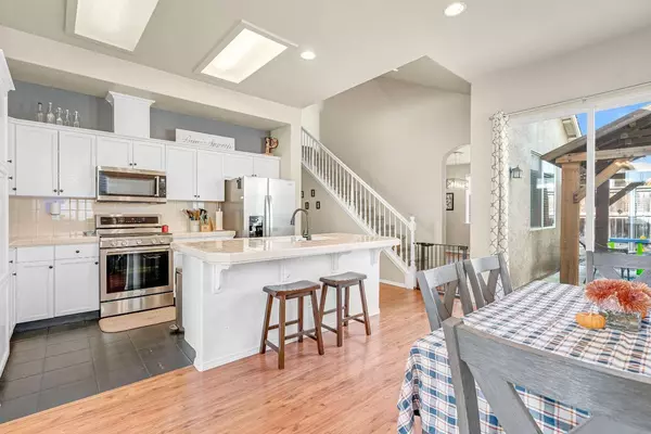 4088 W Fig Tree LN, Fresno, CA 93722