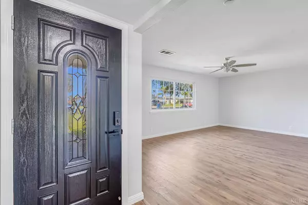 2015 N Burl Drive, Hanford, CA 93230