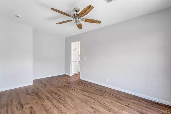 2015 N Burl Drive, Hanford, CA 93230