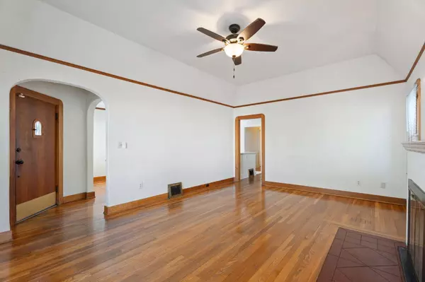 1010 E Vassar AVE, Fresno, CA 93704