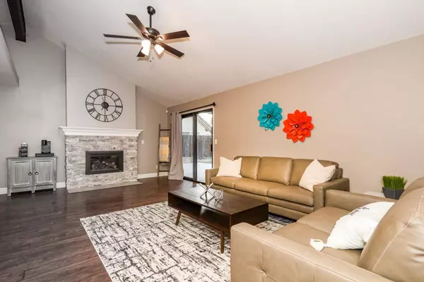 2102 E Shea DR, Fresno, CA 93720