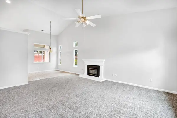 9629 N Paula AVE, Fresno, CA 93720