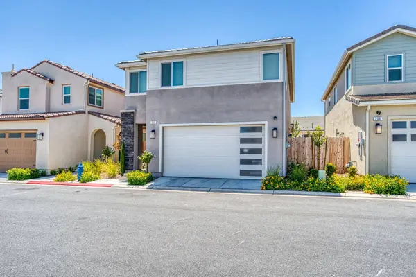 212 Arbor DR, Madera, CA 93636