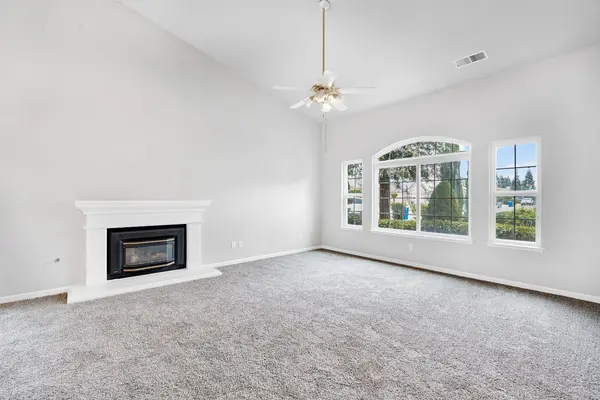 9629 N Paula AVE, Fresno, CA 93720