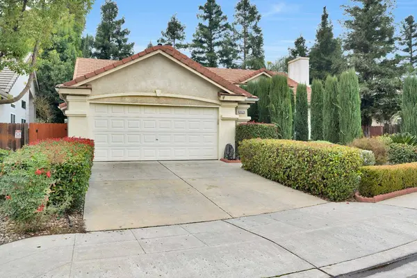 9629 N Paula AVE, Fresno, CA 93720