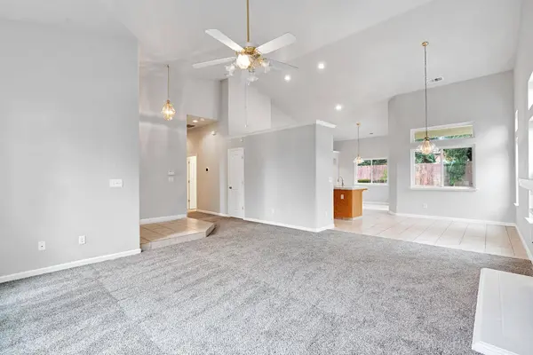 9629 N Paula AVE, Fresno, CA 93720