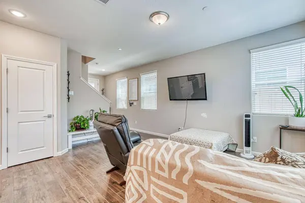 212 Arbor DR, Madera, CA 93636