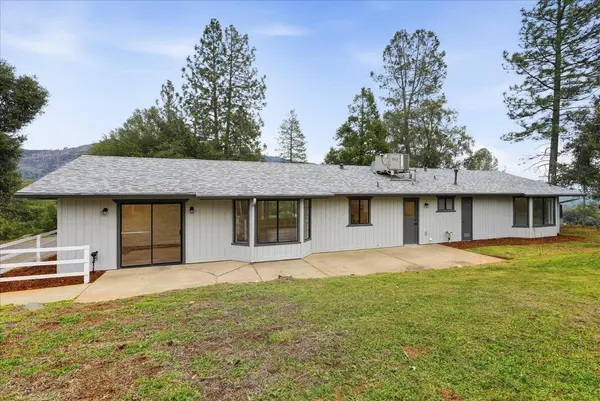 5785 Glacier Point, Mariposa, CA 95338