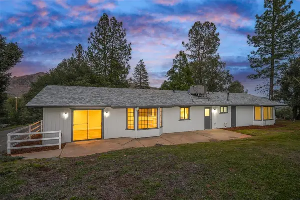5785 Glacier Point, Mariposa, CA 95338
