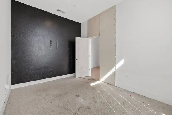 324 E Newton Avenue, Visalia, CA 93291