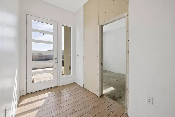 324 E Newton Avenue, Visalia, CA 93291