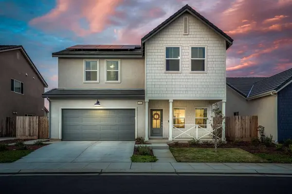 1039 Compass DR, Madera, CA 93636