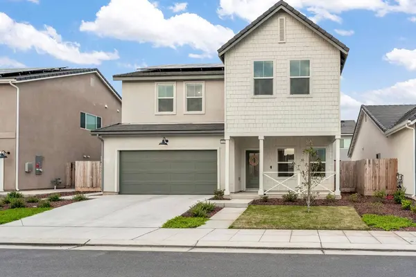 1039 Compass DR, Madera, CA 93636