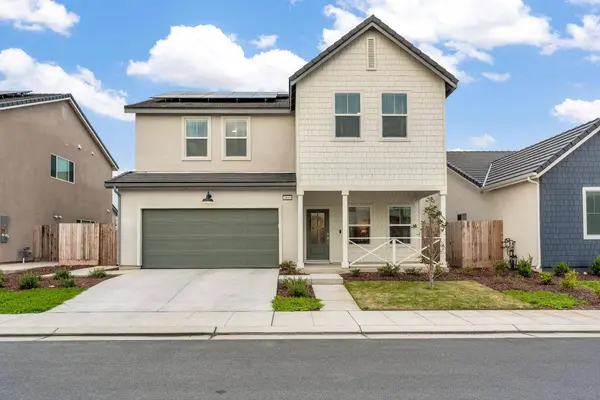 1039 Compass DR, Madera, CA 93636