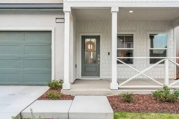 1039 Compass DR, Madera, CA 93636