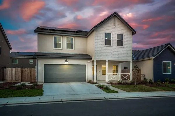 1039 Compass DR, Madera, CA 93636