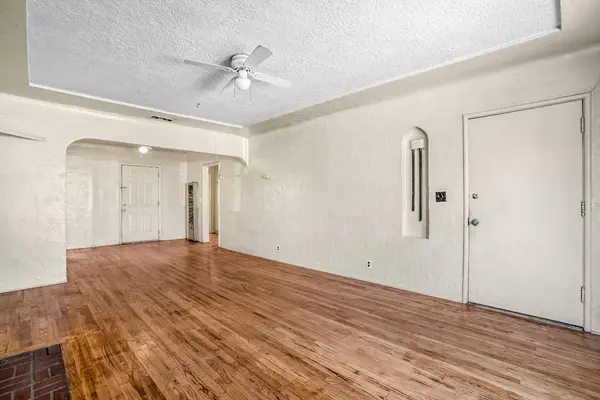 4332 E Ball AVE, Fresno, CA 93702