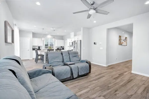 3875 Roberts AVE, Clovis, CA 93619