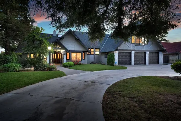 327 E Audubon DR, Fresno, CA 93720