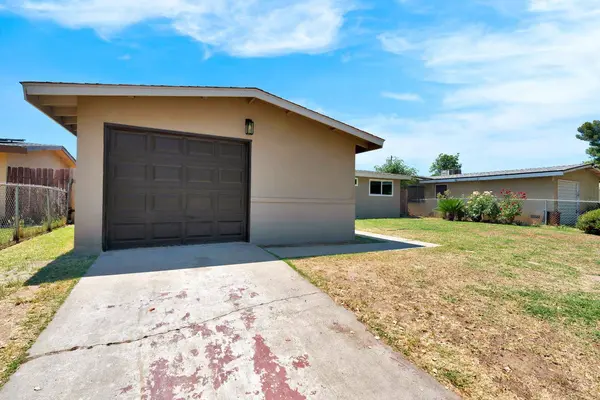 2681 S Ivy AVE, Fresno, CA 93706