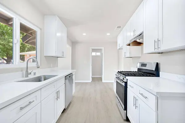 2901 N 2nd ST, Fresno, CA 93703
