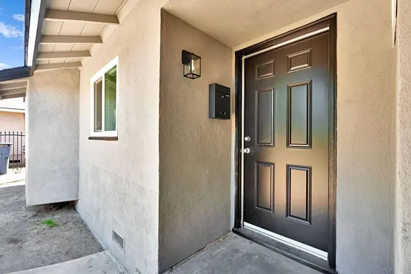 2901 N 2nd ST, Fresno, CA 93703