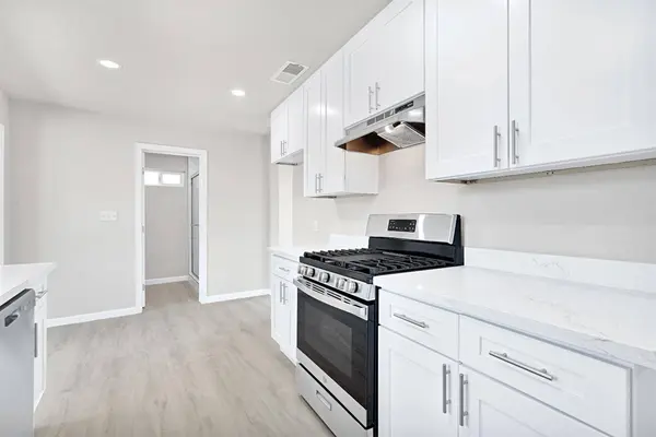 2901 N 2nd ST, Fresno, CA 93703