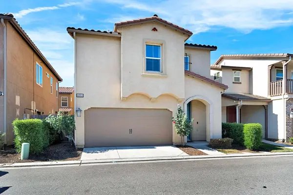 6053 E Brick DR, Fresno, CA 93727