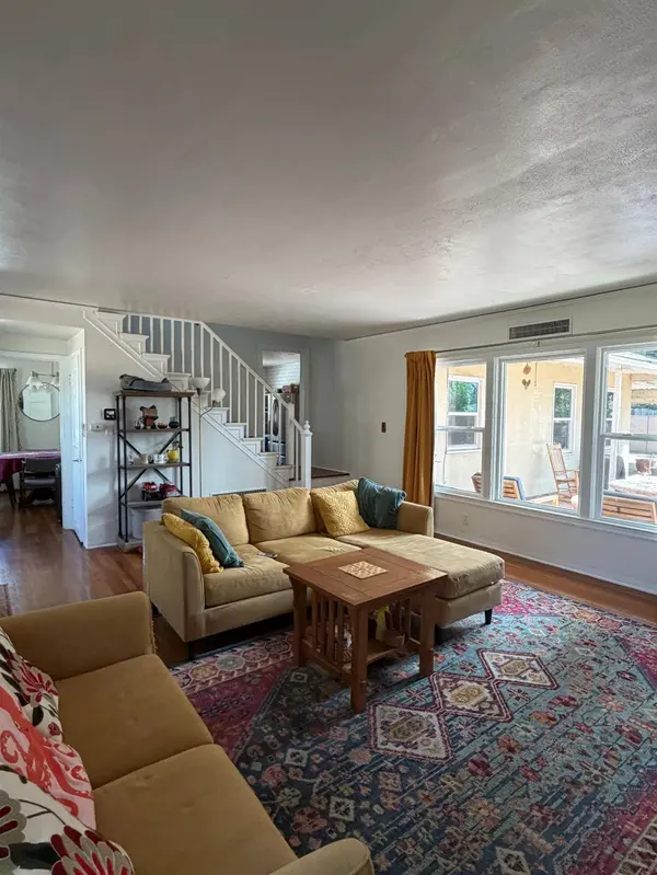 1412 N Vagedes AVE, Fresno, CA 93728