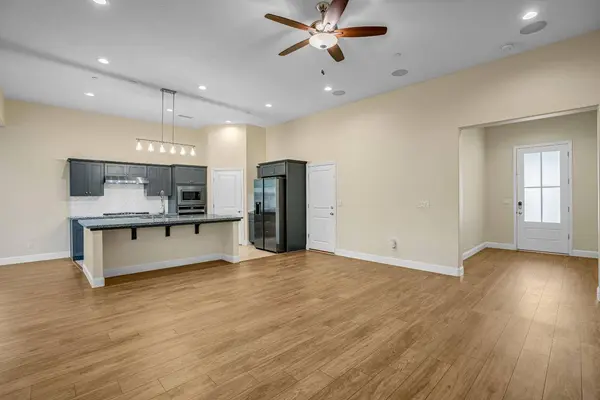 1807 Las Rosas AVE, Clovis, CA 93619