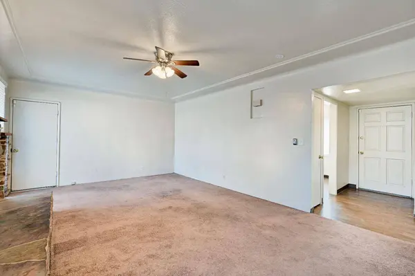 4739 E Princeton AVE, Fresno, CA 93703