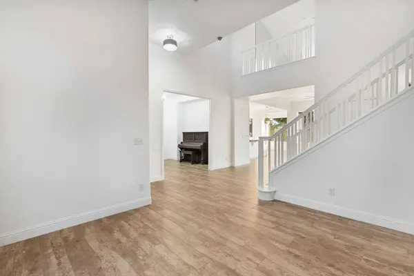 10873 E Clearwater WAY, Clovis, CA 93619