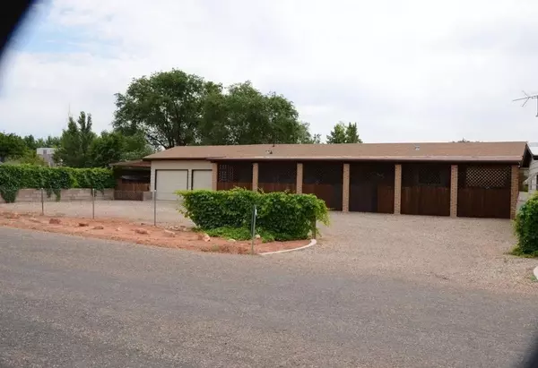 598 W Navajo Drive, Kanab, UT 84741